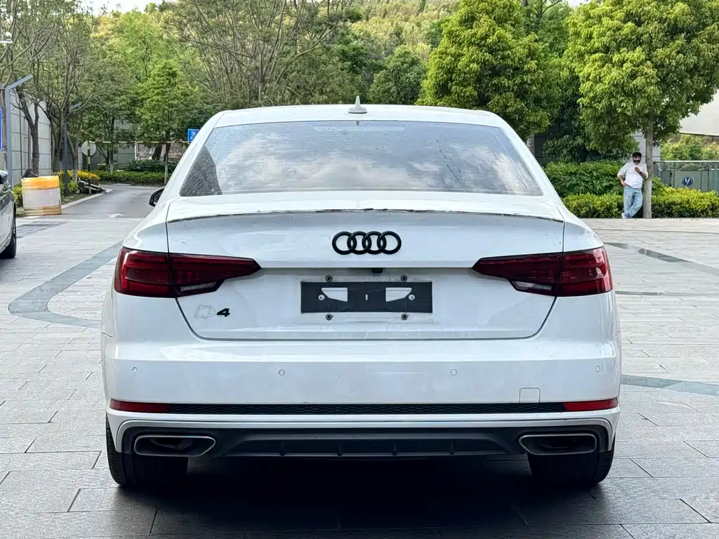 Audi A4L 2019 40 TFSI Sports National VI купить на сайте DeffCars