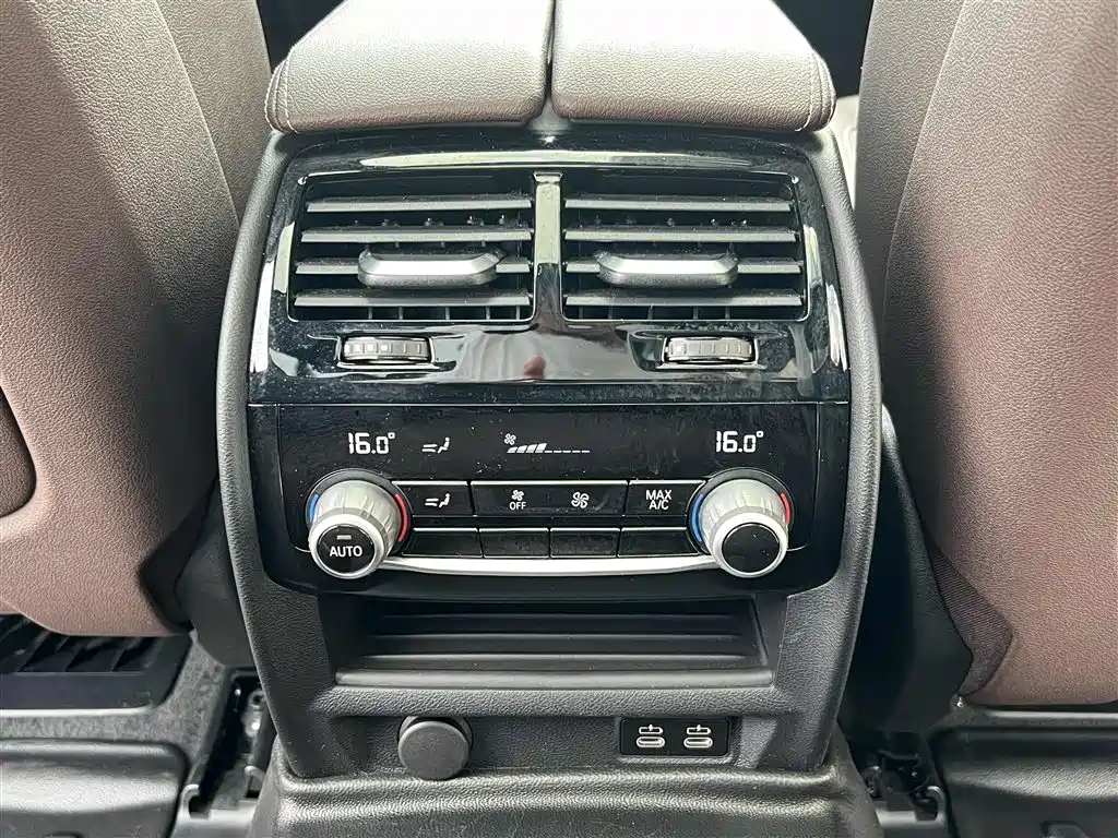 BMW 5 Series 2022 Facelift 2 530Li Exclusive M Sports Package купить на сайте DeffCars