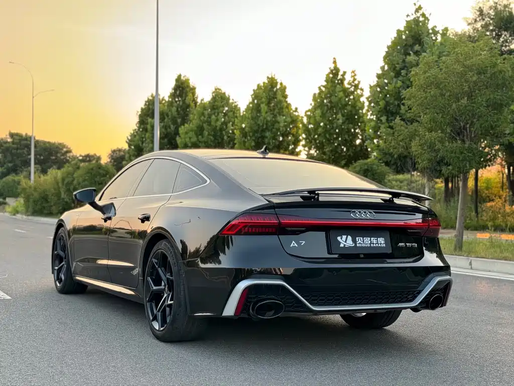 Audi A7 2023 45 TFSI Premium Selection купить на сайте DeffCars