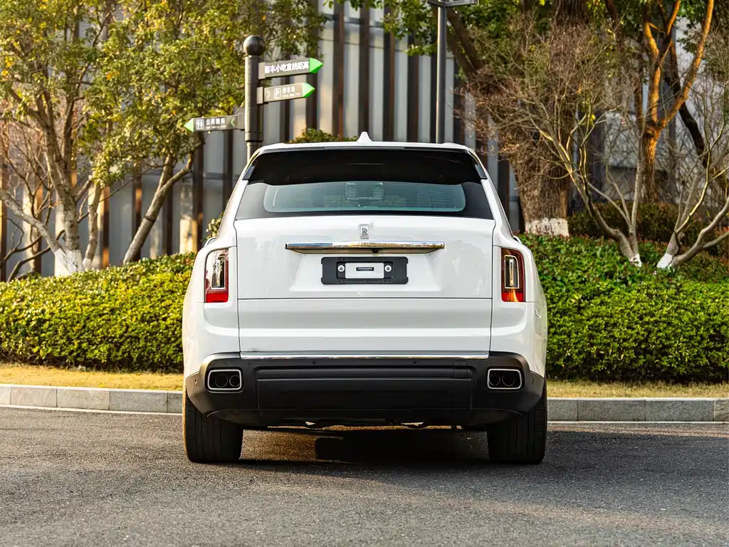 Cullinan 2018 five-seater version купить на сайте DeffCars
