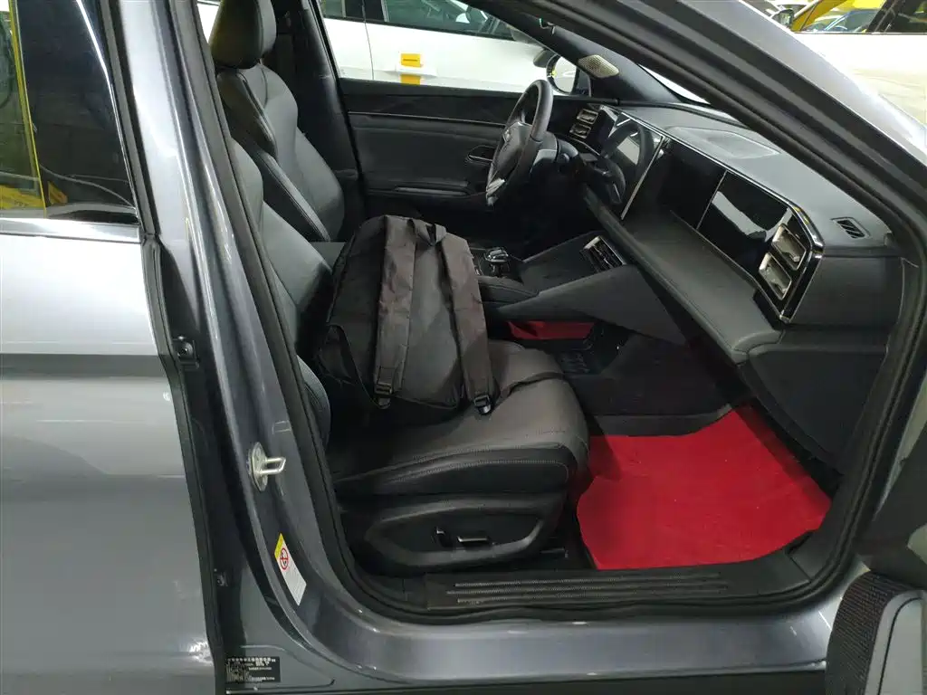 Qin L 2024 DM-i 120KM transcendent model купить на сайте DeffCars