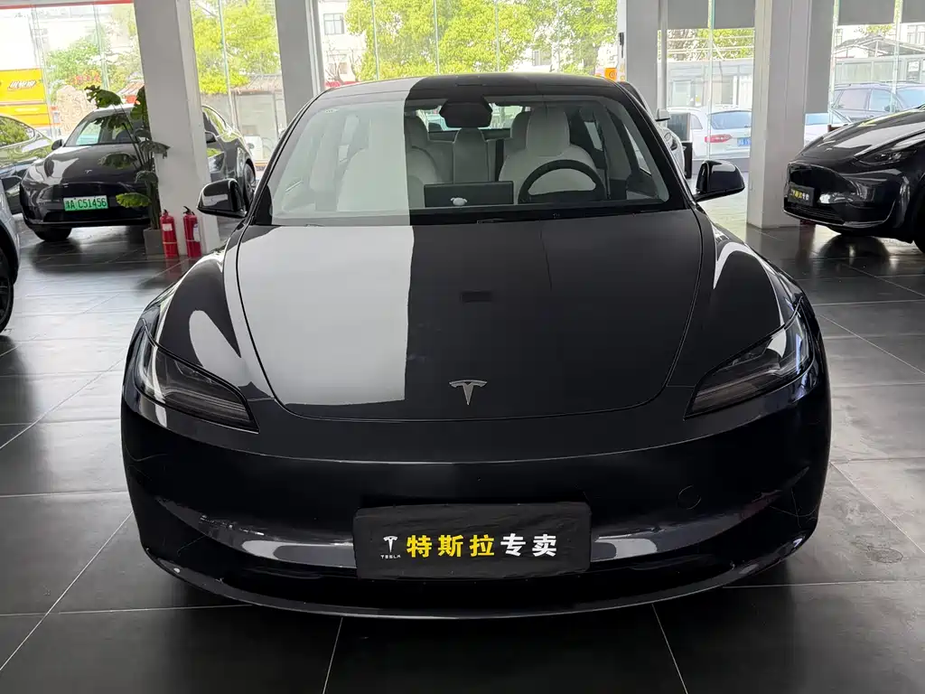 Model 3 2025 rear-wheel drive version купить на сайте DeffCars