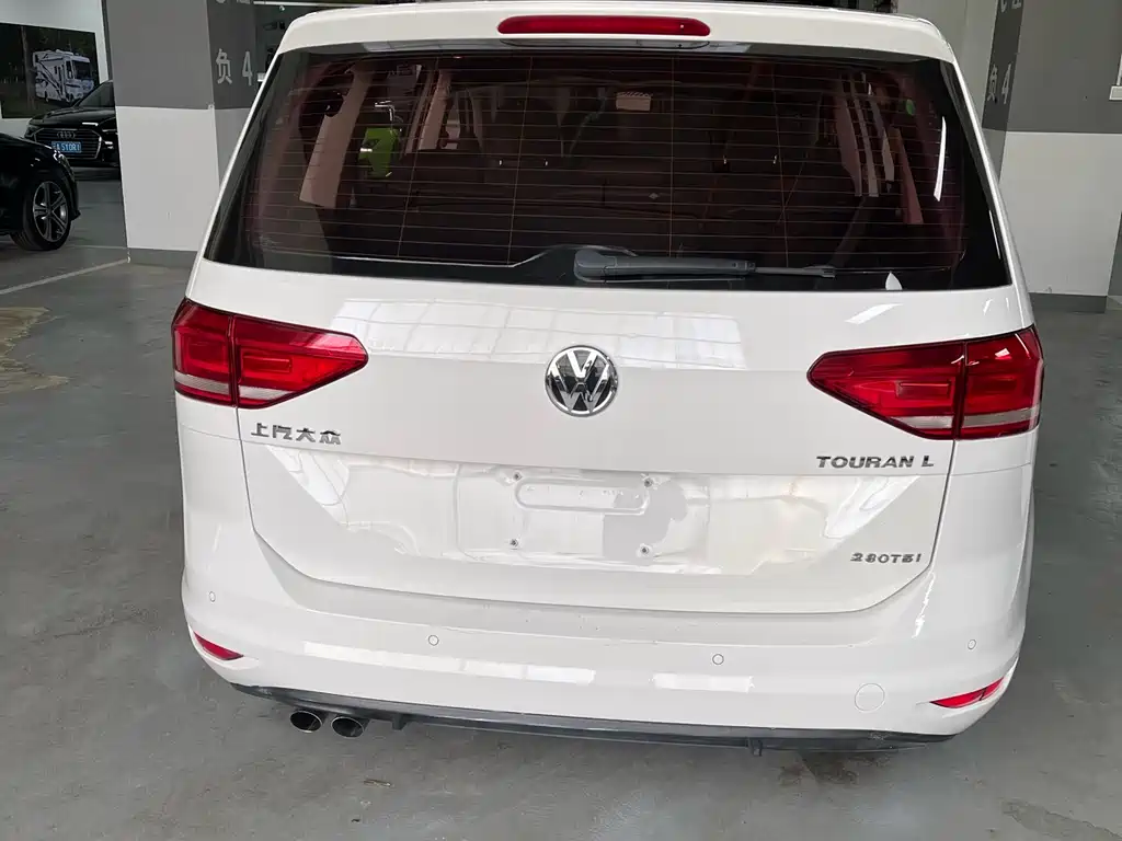 Touran 2018 Touran L 280TSI DSG Fashion Edition 7 seats National V купить на сайте DeffCars