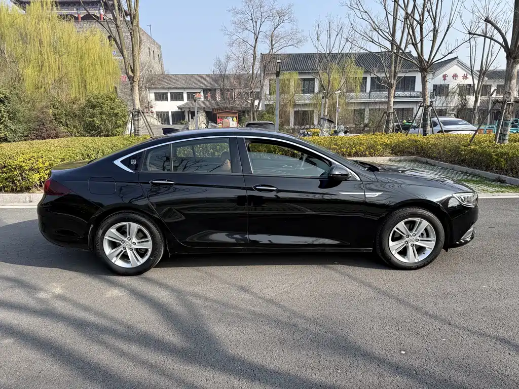 Regal 2019 20T Elite National V купить на сайте DeffCars