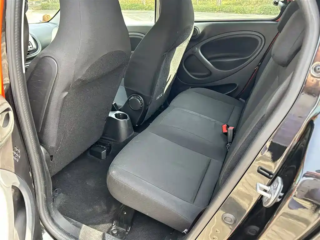 smart forfour 2016 1.0L 52kW smart version купить на сайте DeffCars