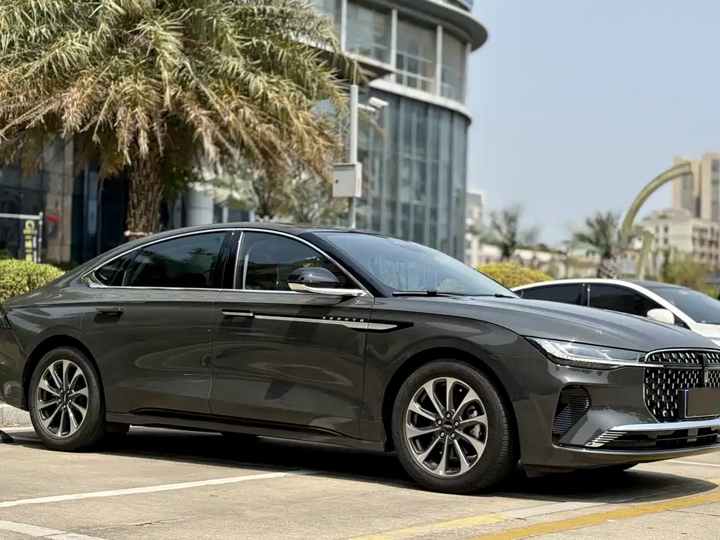 Lincoln Z 2024 2.0T Premium Edition купить на сайте DeffCars