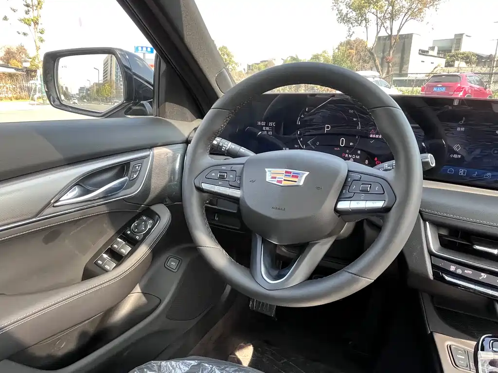 Cadillac CT5 2024 28T Luxury Pro купить на сайте DeffCars