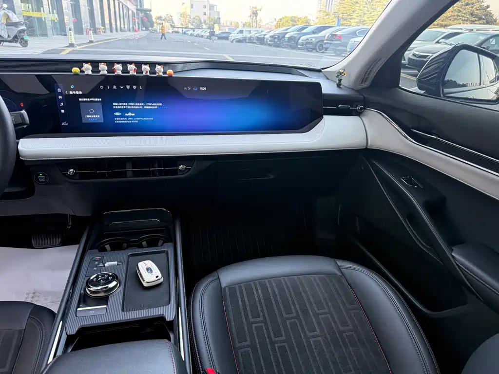 Mondeo 2023 EcoBoost 245 Luxury купить на сайте DeffCars