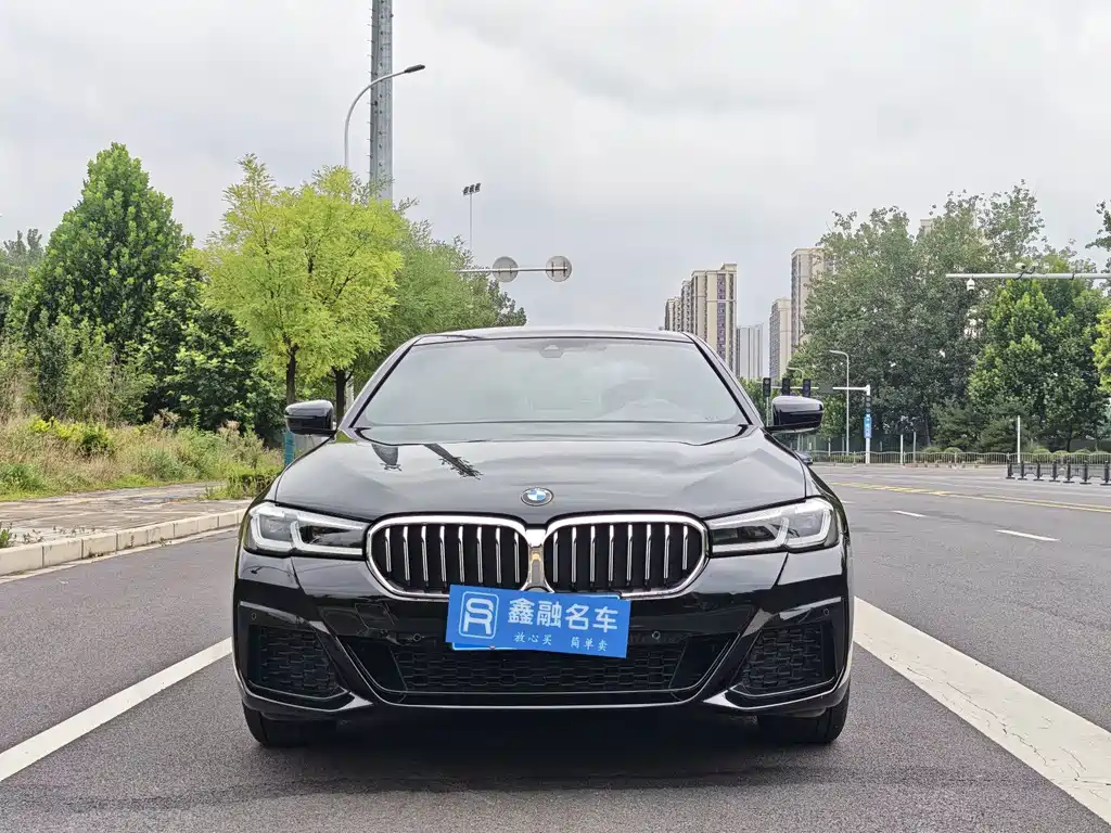 BMW 5 Series 2022 530Li Leading M Sports Package купить на сайте DeffCars