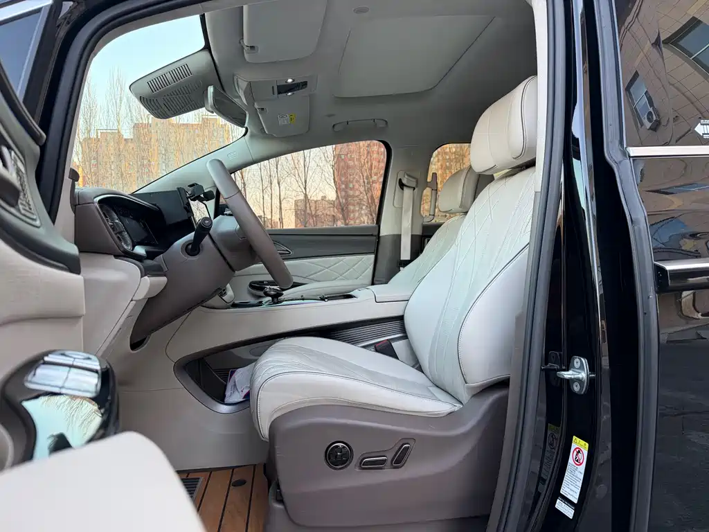 Denza D9 2022 DM-i 970 four-wheel drive flagship model купить на сайте DeffCars