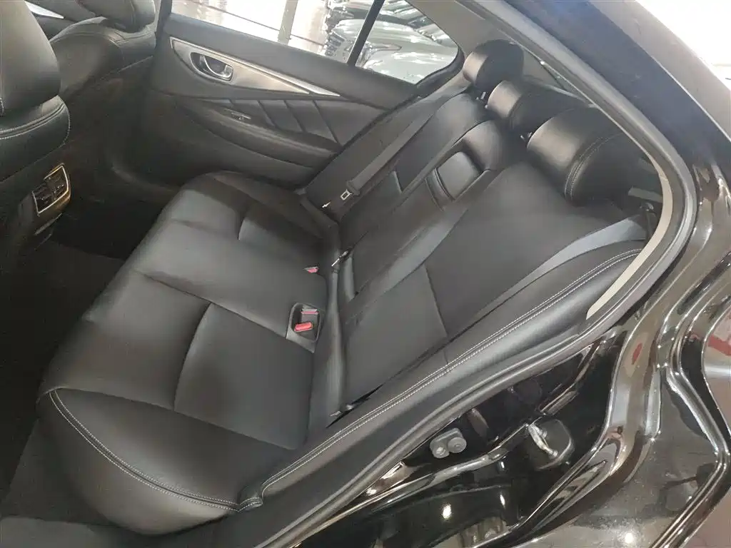 Infiniti Q50L 2018 2.0T Premium Edition National V купить на сайте DeffCars