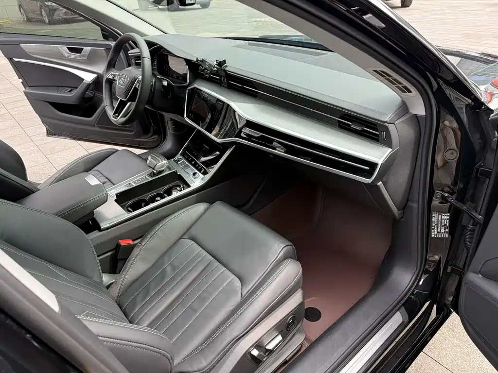 Audi A6L 2023 45 TFSI Premium Elegant Model купить на сайте DeffCars