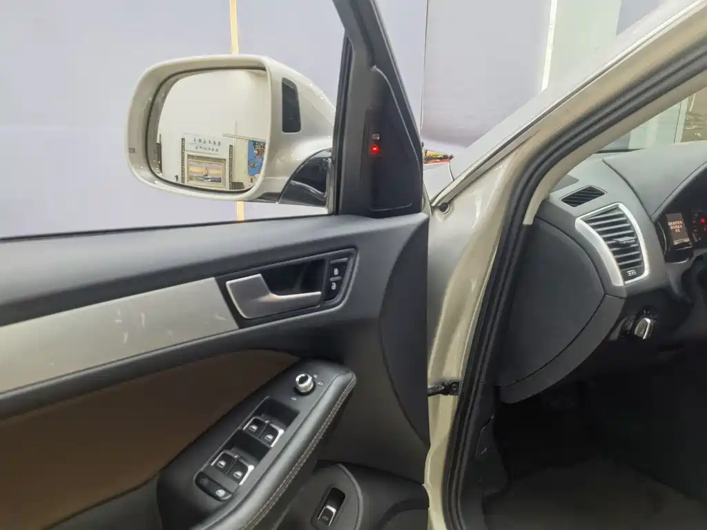 Audi Q5 2018 Collector's Edition 40 TFSI Technology купить на сайте DeffCars