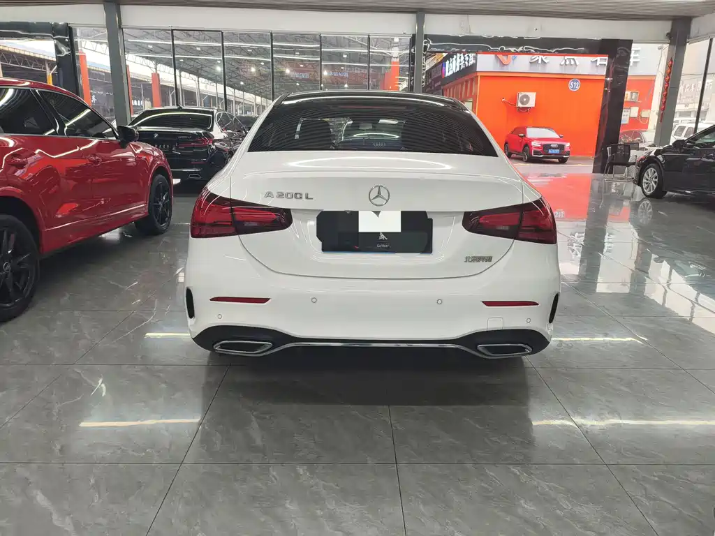 Mercedes-Benz A-Class 2024 A 200 L Dynamic купить на сайте DeffCars