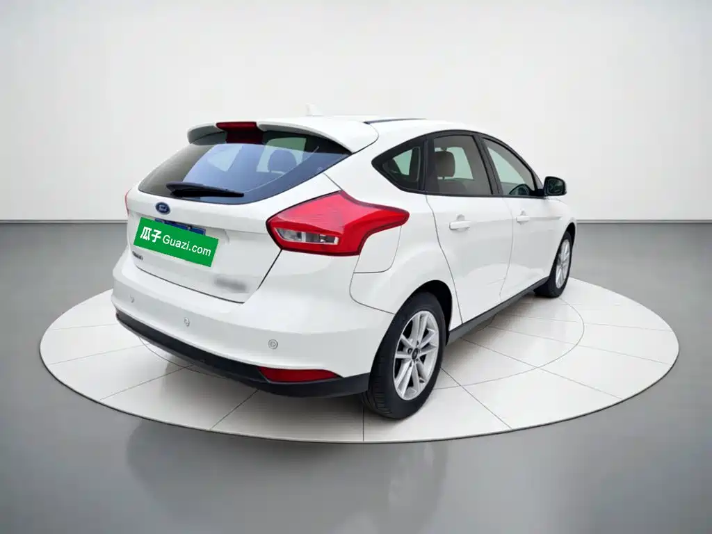 Focus 2017 hatchback 1.6L automatic stylish smart mobility version купить на сайте DeffCars