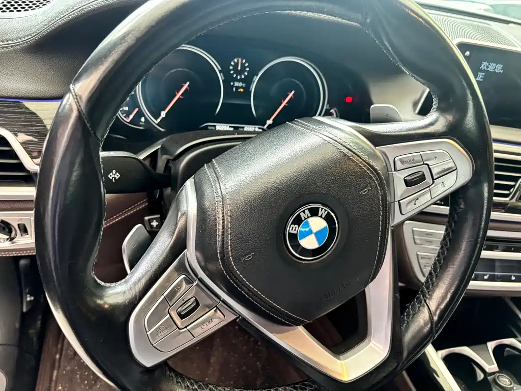 BMW 7 Series 2018 730Li Leading M Sports Package купить на сайте DeffCars