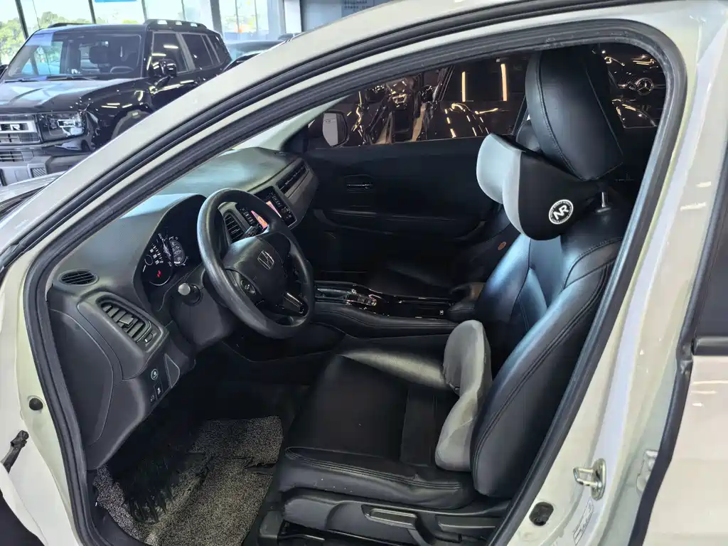 Vezel (HR-V) 2017 1.5L CVT two-wheel drive comfort model купить на сайте DeffCars