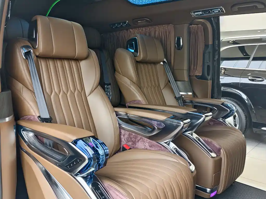 Vito 2024 2.0T Business Edition 7 seats купить на сайте DeffCars
