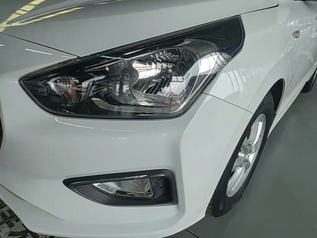 Reina 2017 1.4L automatic jump version, National VI купить на сайте DeffCars