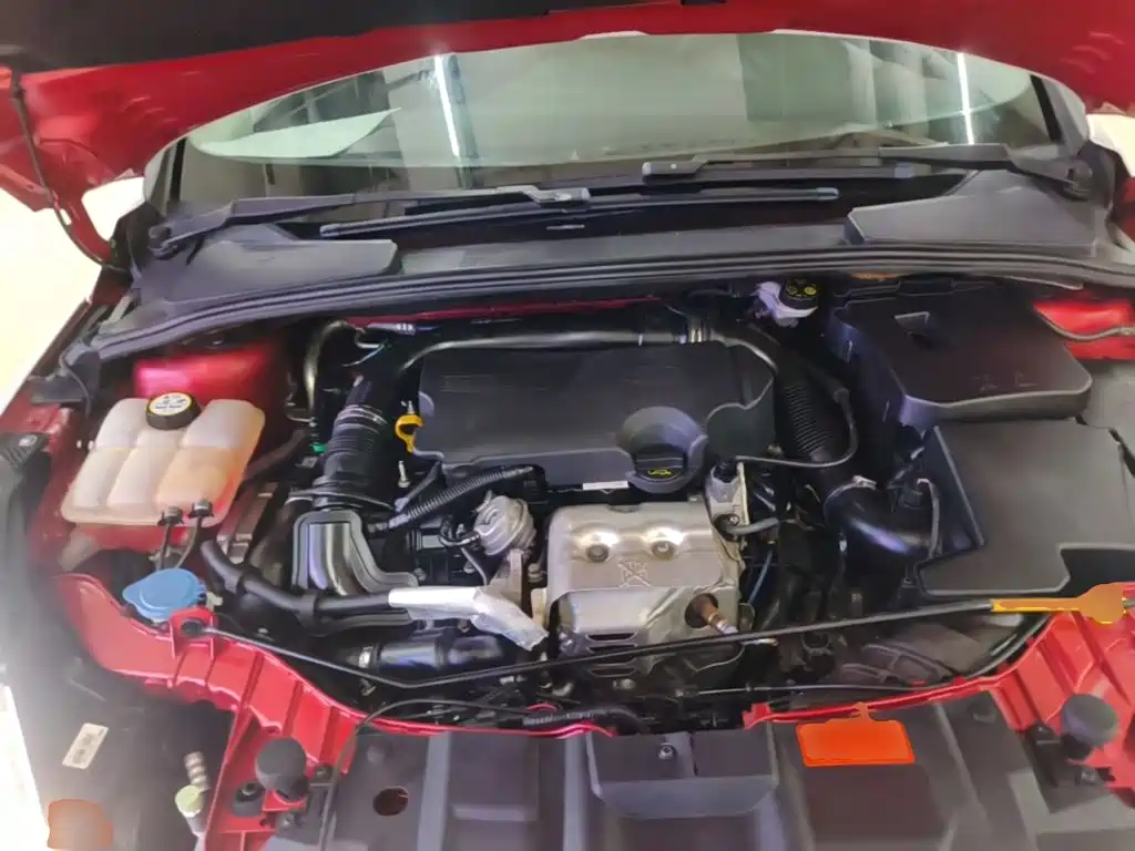 Focus 2015 hatchback EcoBoost 125 automatic super stylish model купить на сайте DeffCars