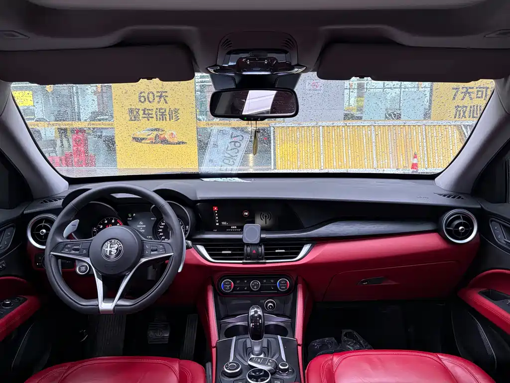 Stelvio 2017 2.0T 280HP Deluxe Edition купить на сайте DeffCars