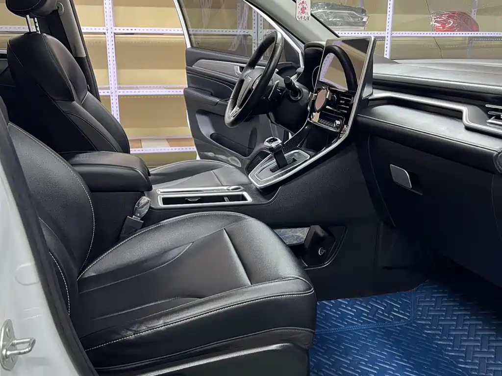 Haval M6 2021 PLUS 1.5T DCT luxury smart connected model купить на сайте DeffCars
