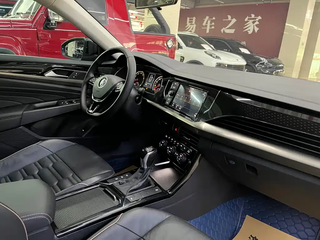 Passat 2019 330TSI Elite Edition National VI купить на сайте DeffCars