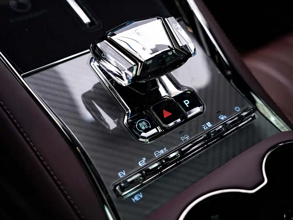 Denza Z9GT 2024 1100 four-wheel drive Ultra version купить на сайте DeffCars