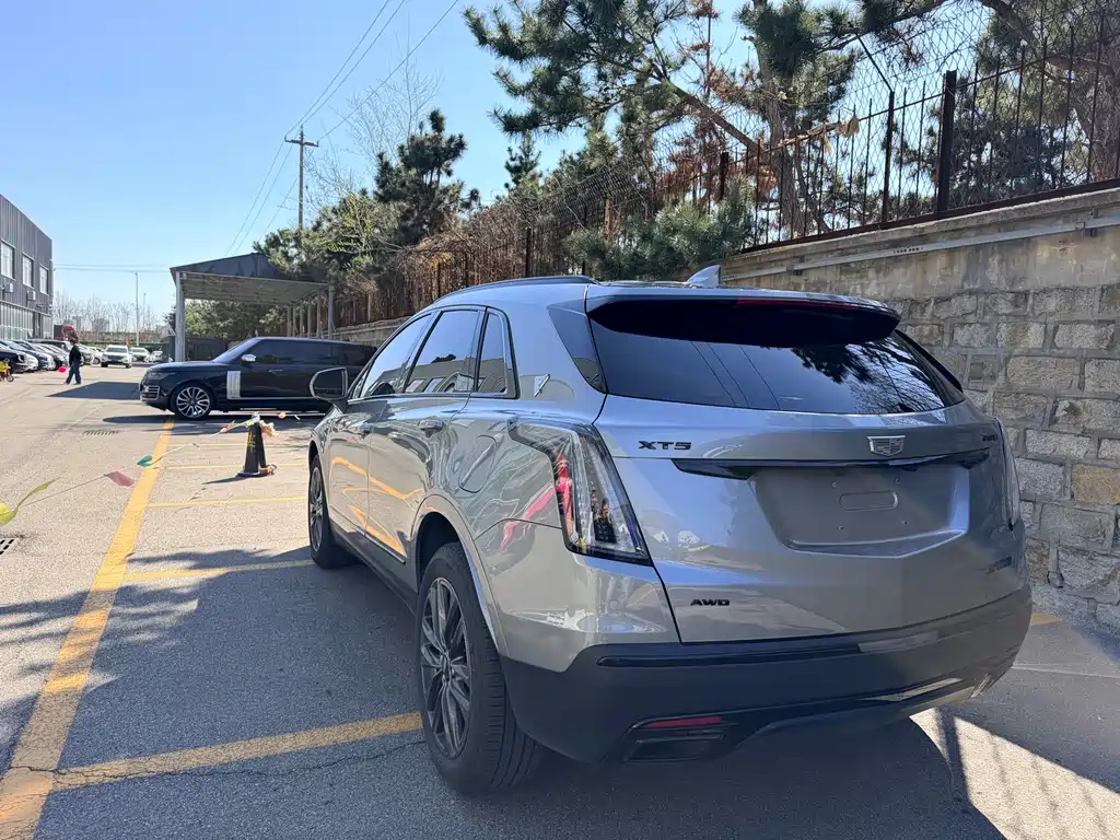 Cadillac XT5 2022 2.0T four-wheel drive luxury model (Hummingbird version) купить на сайте DeffCars