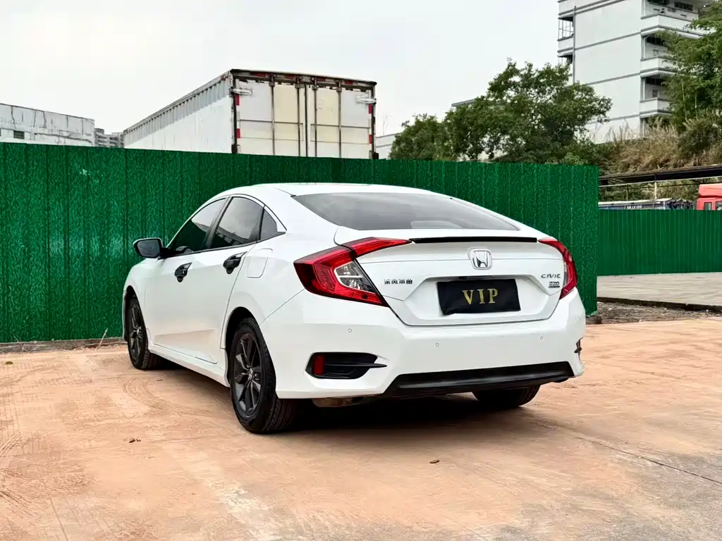 Civic 2019 220TURBO CVT Dynamic Edition National V купить на сайте DeffCars