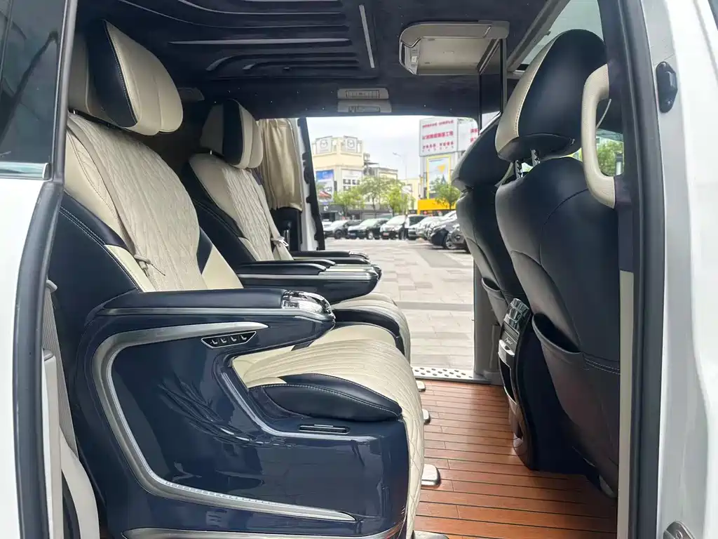 Buick GL8 2021 Land Business Class 652T Luxury купить на сайте DeffCars