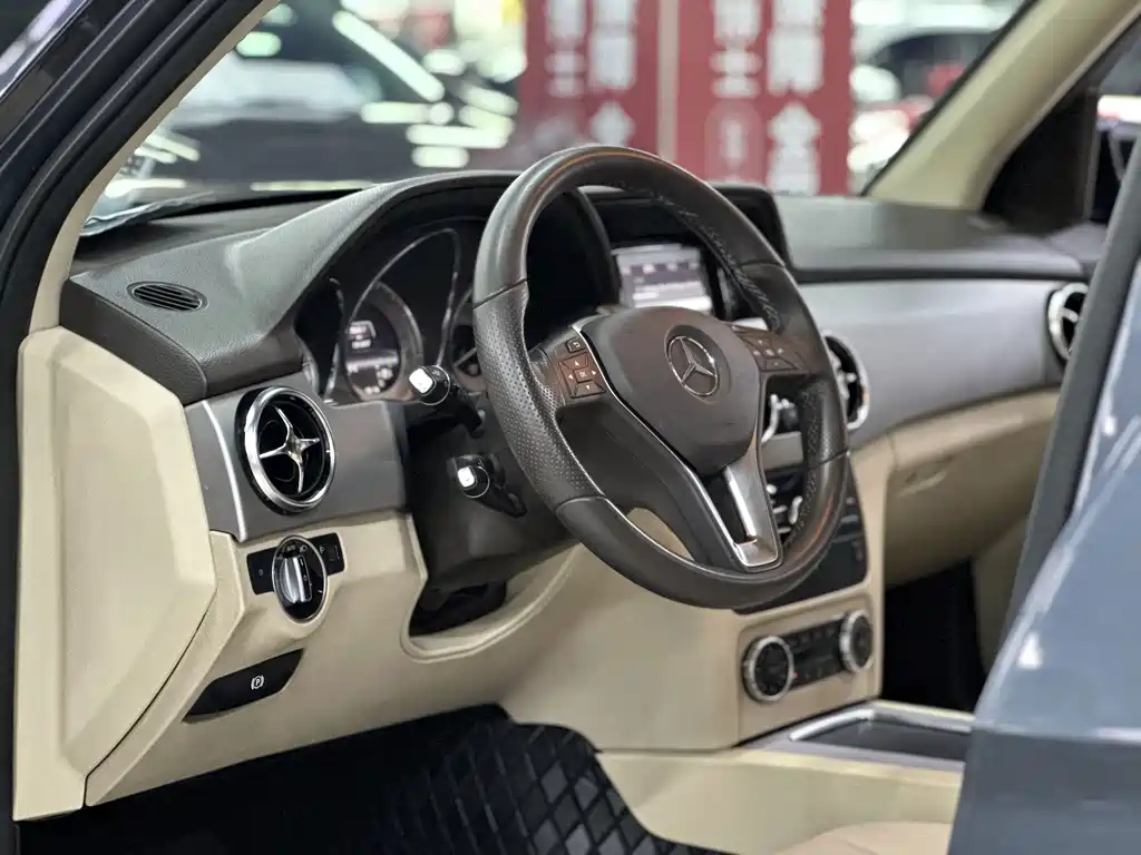 Mercedes-Benz GLK-Class 2013 GLK 300 4MATIC Dynamic купить на сайте DeffCars