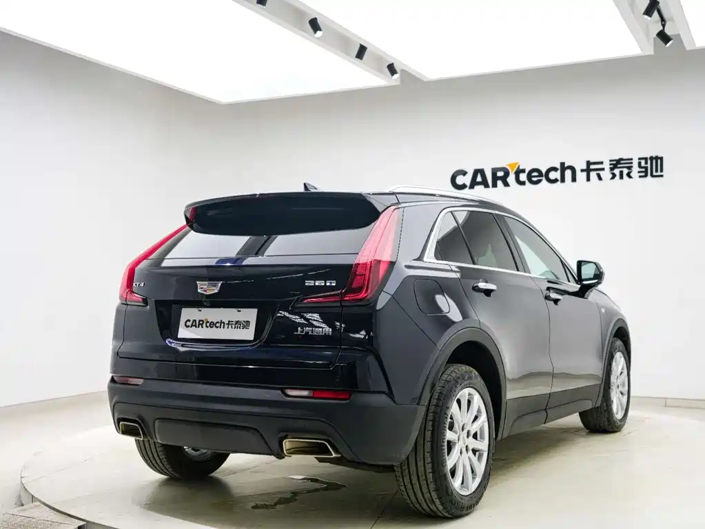 Cadillac XT4 2022 28T two-wheel drive fashion model купить на сайте DeffCars