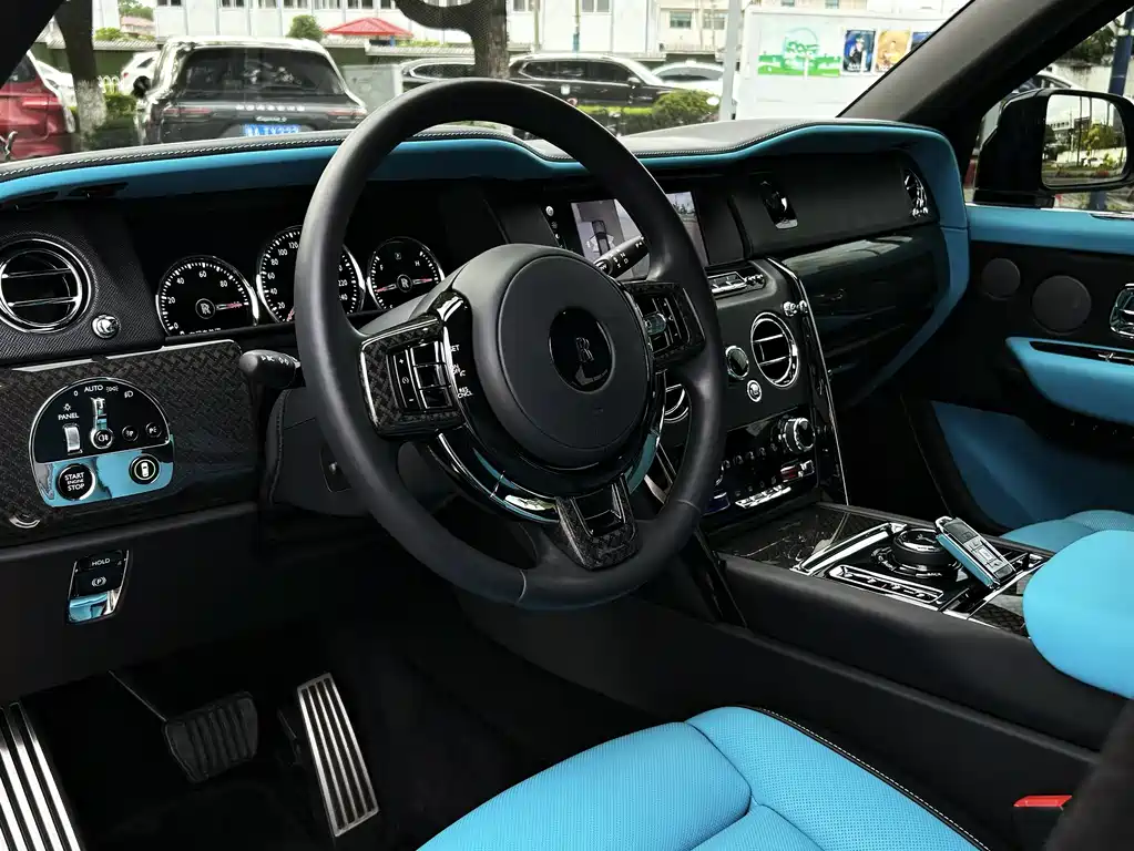Cullinan 2018 four-seat version купить на сайте DeffCars