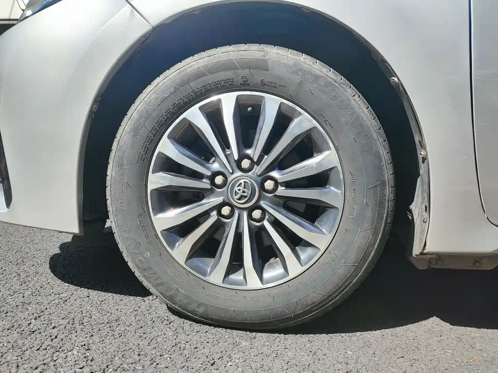 Corolla 2017 facelift 1.2T S-CVT GL купить на сайте DeffCars