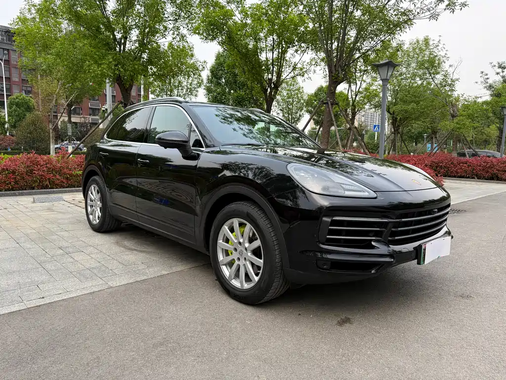 Cayenne New Energy 2021 Cayenne E-Hybrid 2.0T купить на сайте DeffCars