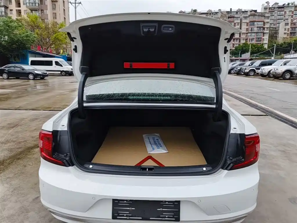 Volvo S90 2021 B5 Zhiyi Luxury Edition купить на сайте DeffCars