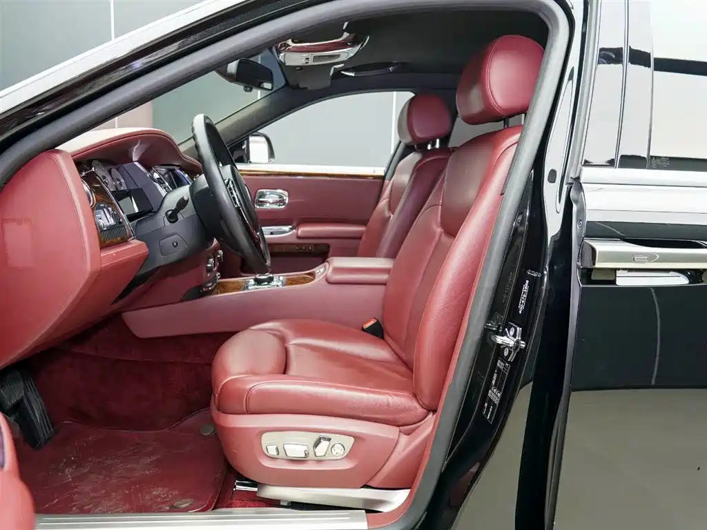 Ghost 2015 Series II Standard Edition купить на сайте DeffCars