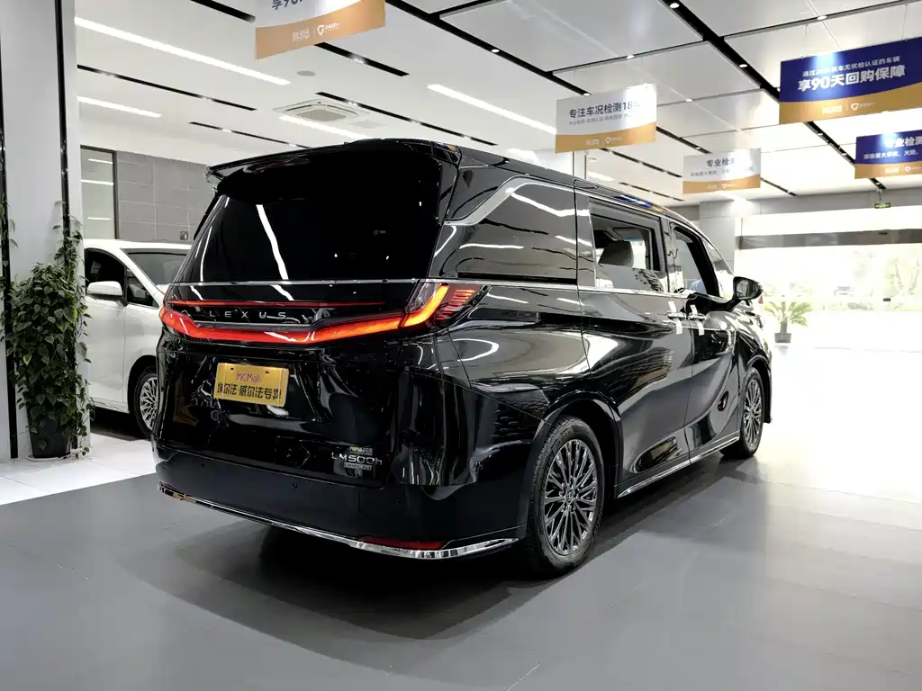 Lexus LM 2023 500h six-seater premium version купить на сайте DeffCars