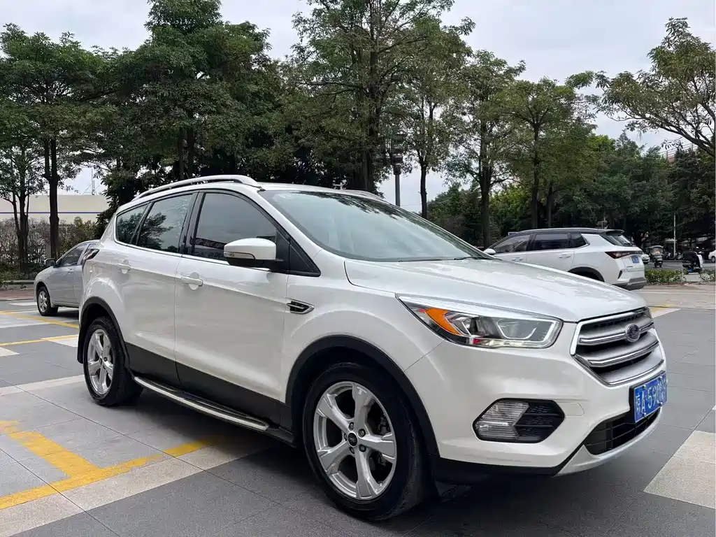 Escape 2018 EcoBoost 180 two-wheel drive platinum airfoil купить на сайте DeffCars