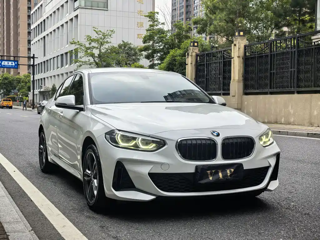 BMW 1 Series 2021 120i M Sports Edition купить на сайте DeffCars