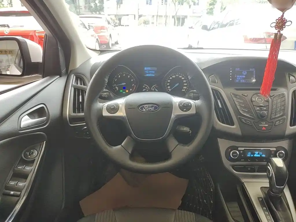 Focus 2012 Three-Car 1.6L Automatic Stylish Edition купить на сайте DeffCars
