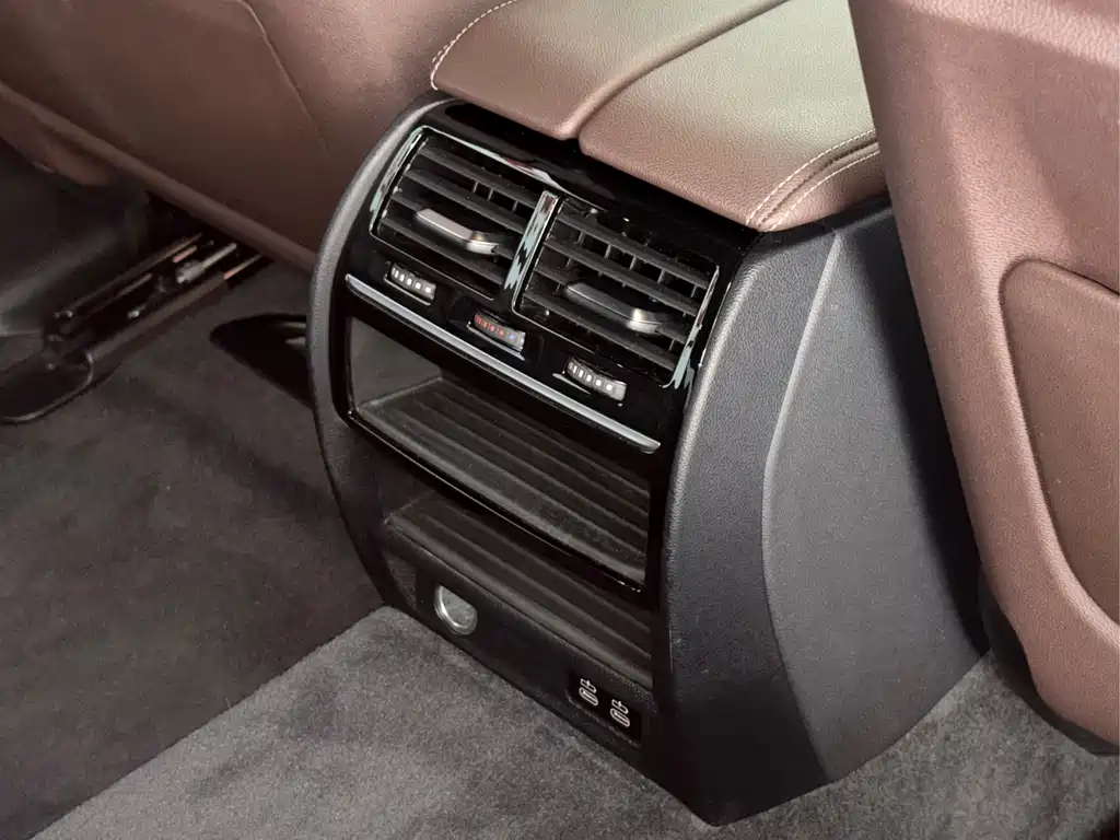 BMW 5 Series New Energy 2022 535Le Pioneer Edition M Sports Package купить на сайте DeffCars