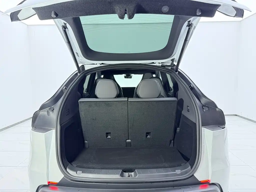 Model Y L 2025 long-range all-wheel drive version купить на сайте DeffCars