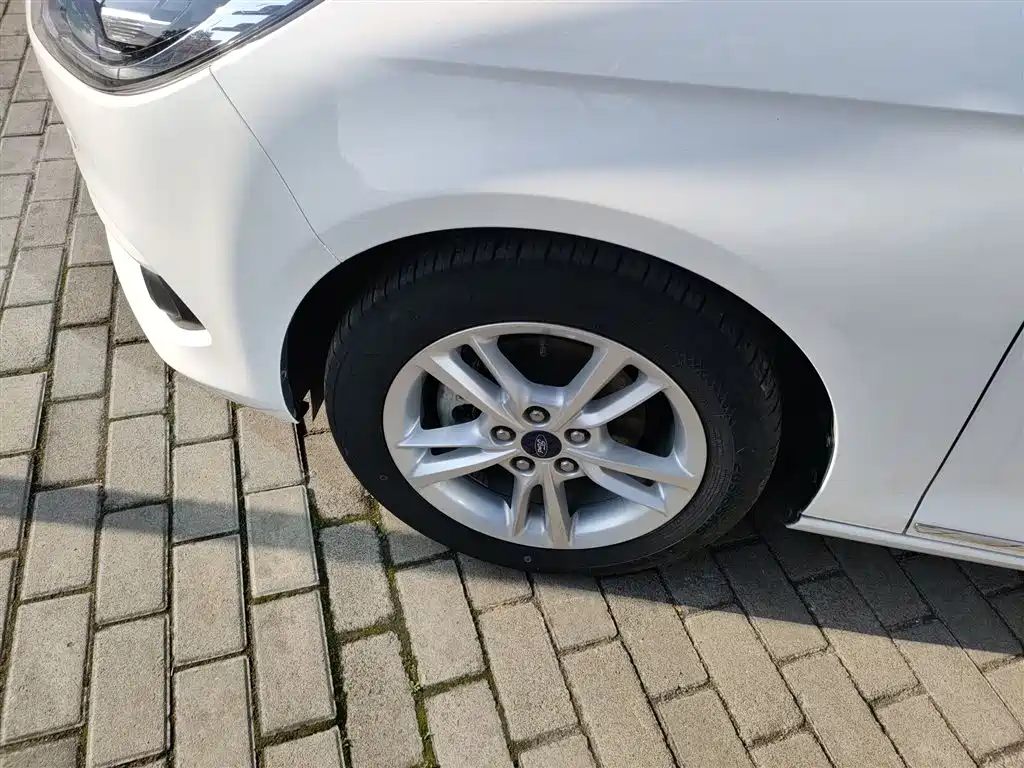 Forex 2019 facelift 1.5L automatic enjoyment type National VI купить на сайте DeffCars