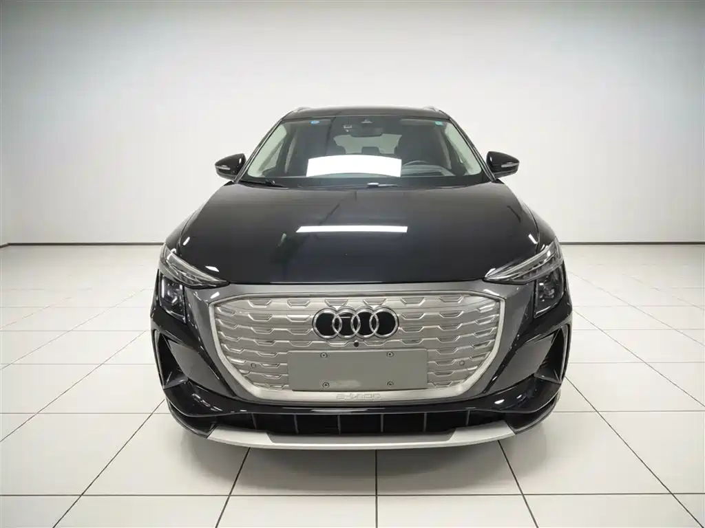 Audi Q5 e-tron 2022 model 40 e-tron star type brocade suit купить на сайте DeffCars