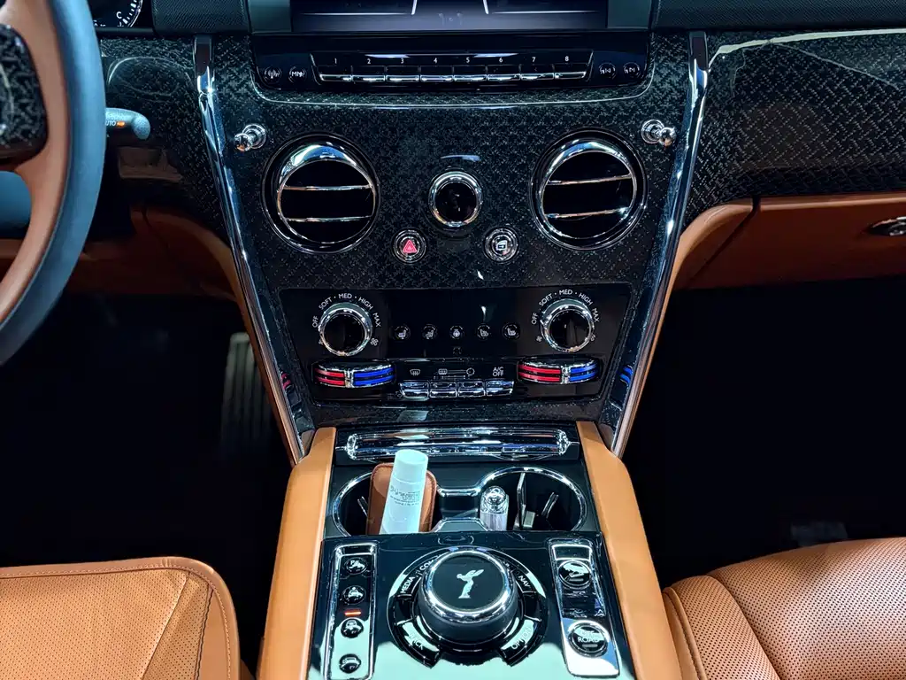 Cullinan 2018 four-seat version купить на сайте DeffCars