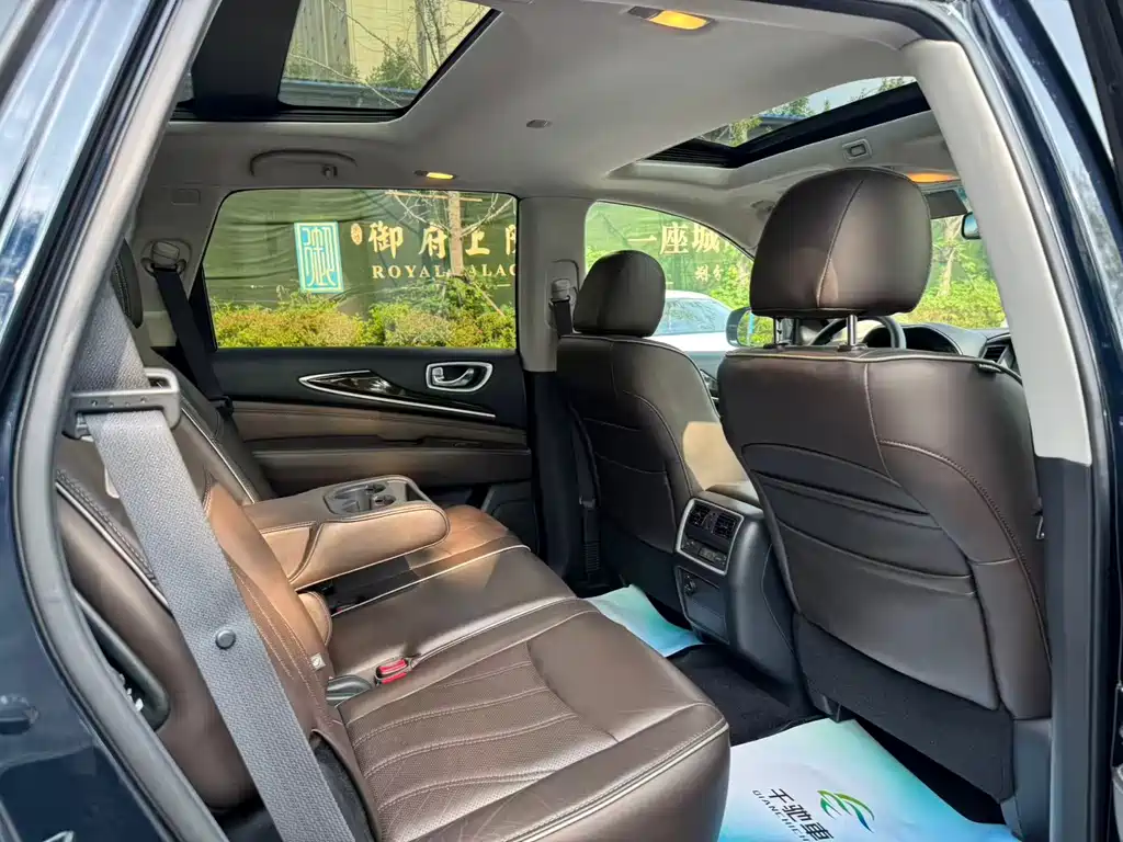 Infinity QX60 (импорт) 2016 2.5 S/C Hybrid 2WD Excellent Edition National V купить на сайте DeffCars