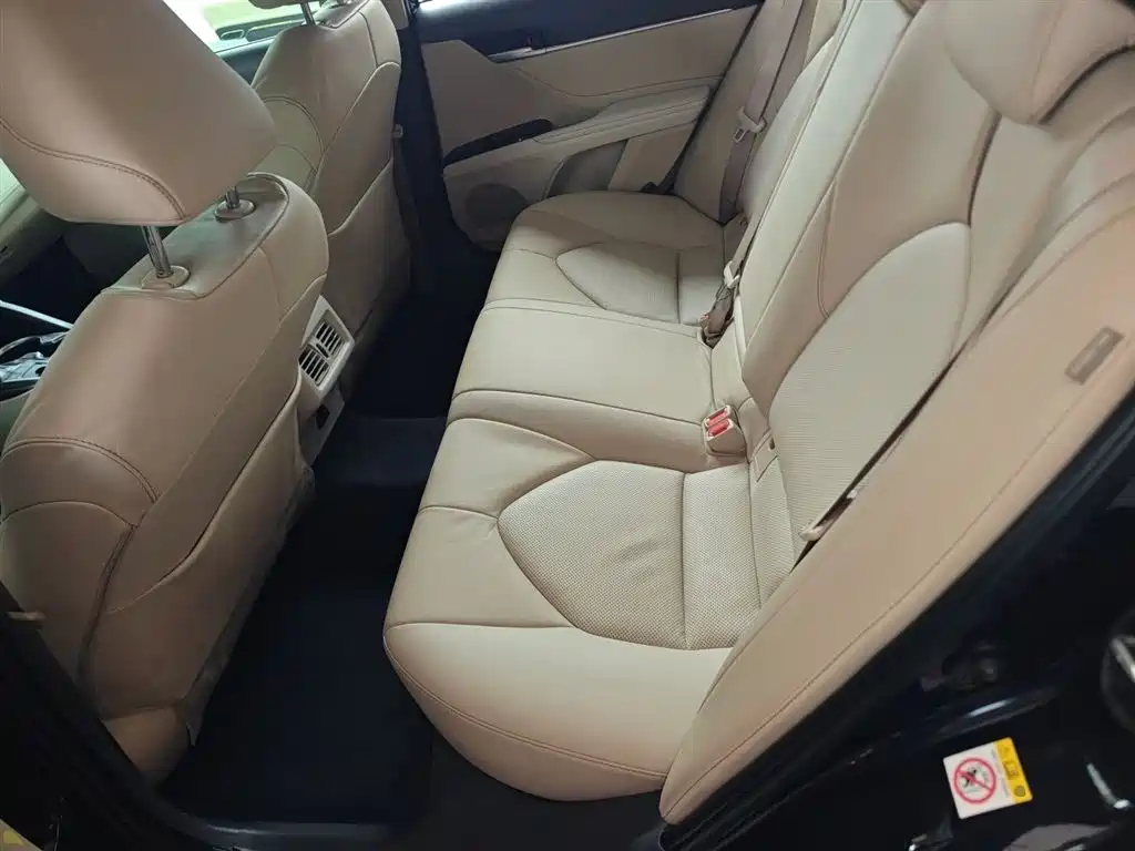 Camry 2018 2.5G Deluxe Edition купить на сайте DeffCars