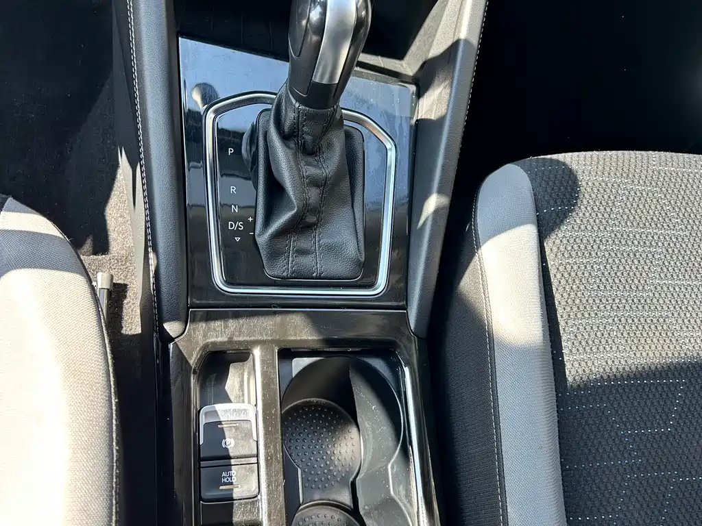 Jetta VS5 2023 280TSI automatic aggressive model купить на сайте DeffCars